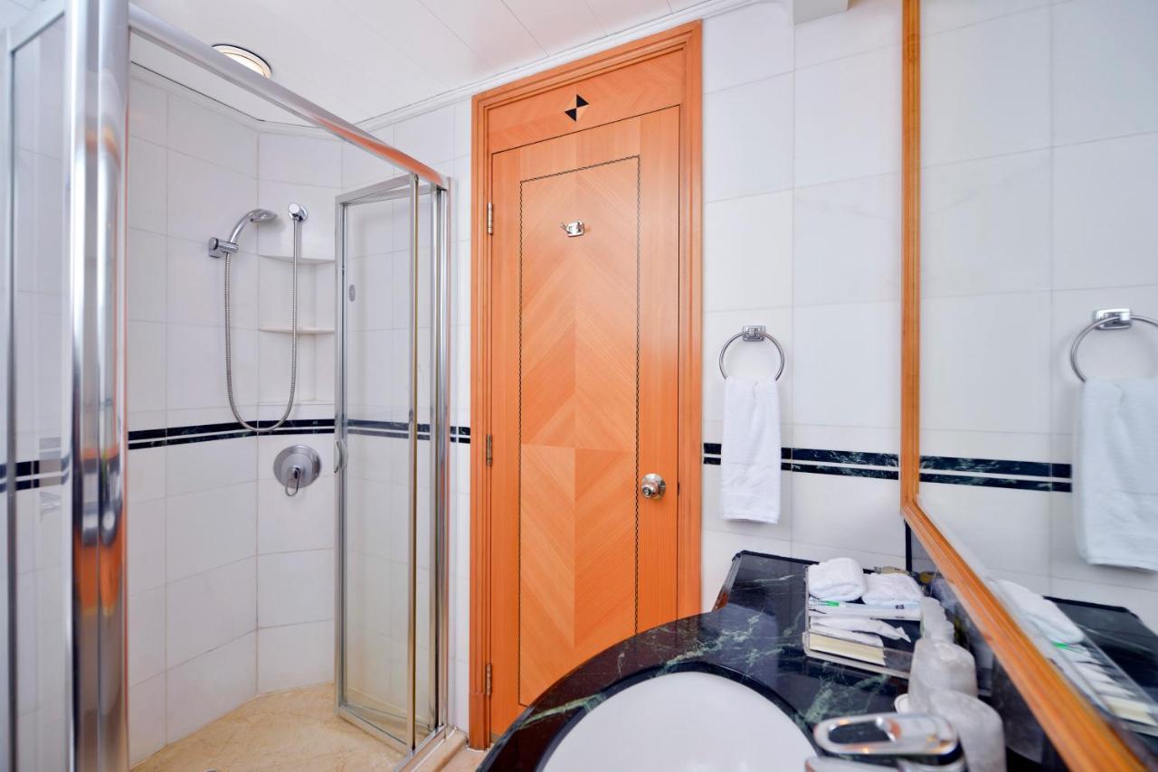 Metropark Causeway Bay 4* Hong Kong